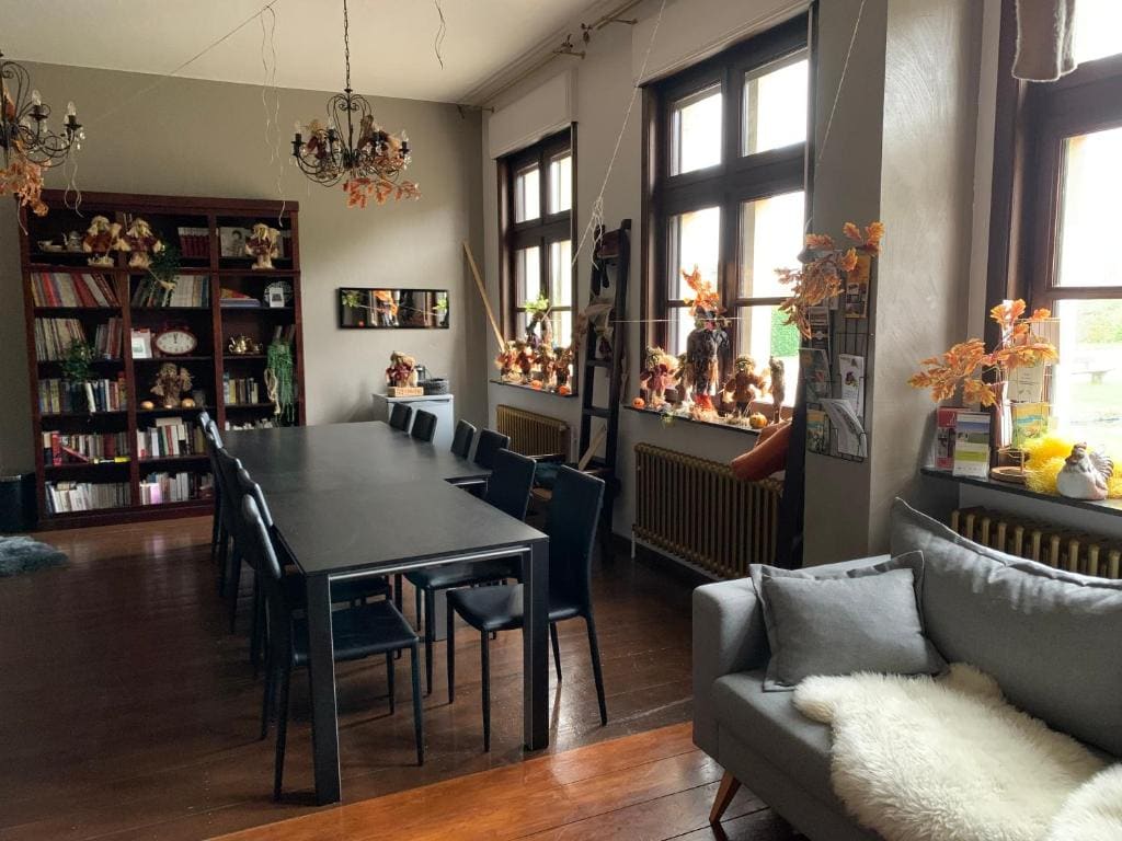 Four-Bedroom House room - Image 3