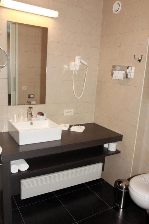 Standard Double Room with Bath room - Image 1