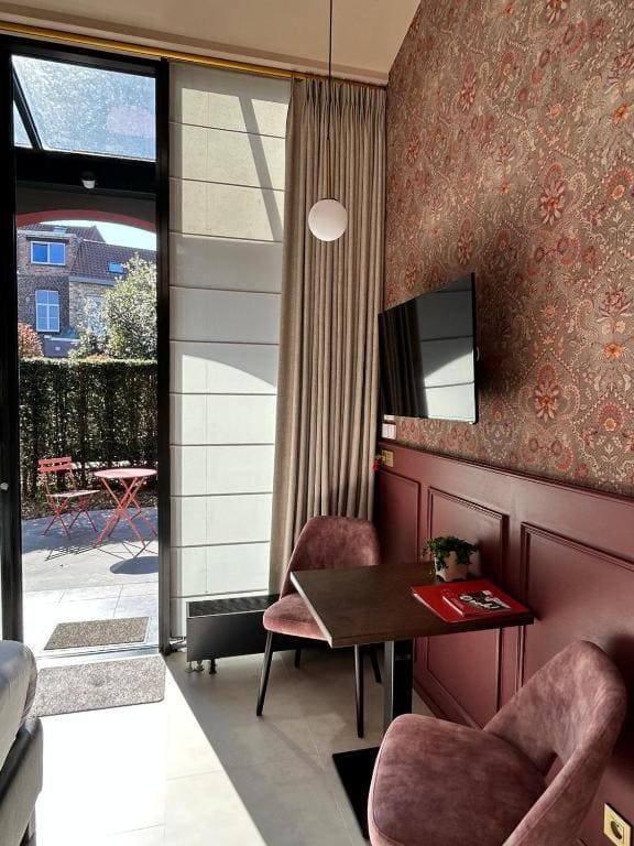 Double Room with Garden View room - Image 3