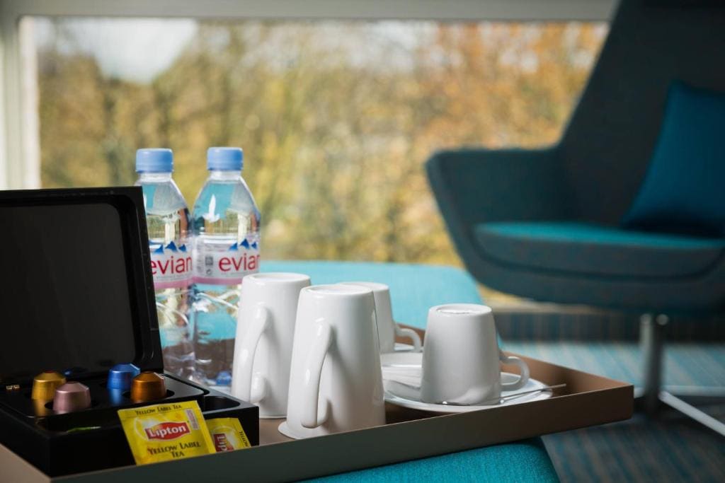 Junior Suite, 1 King, Garden view, Premium Package room - Image 3