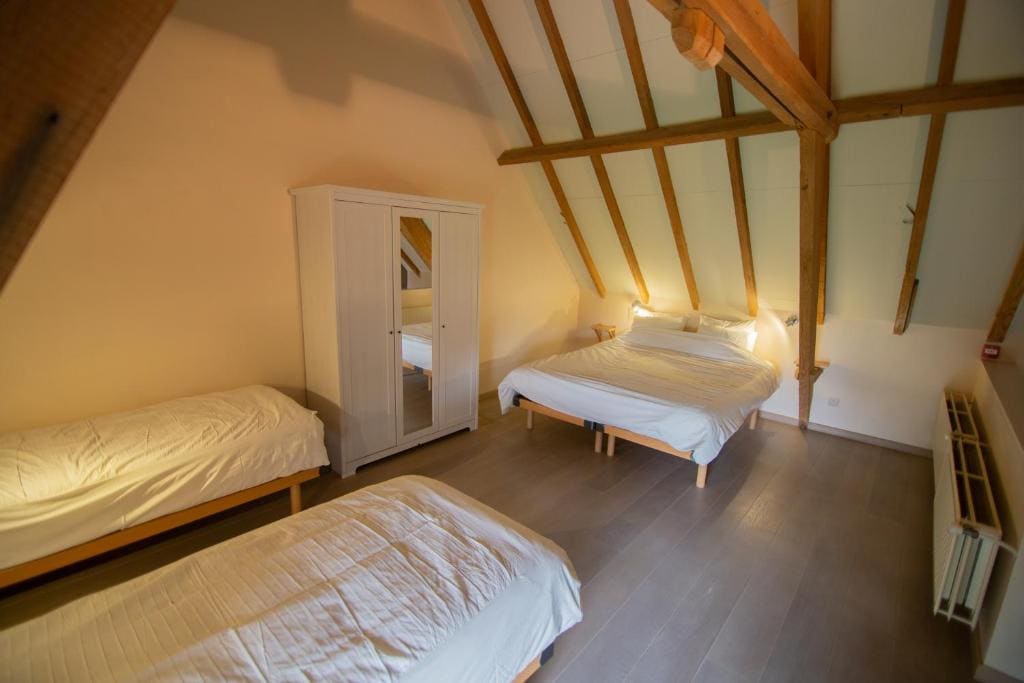 Duplex Quadruple Room room - Image 3