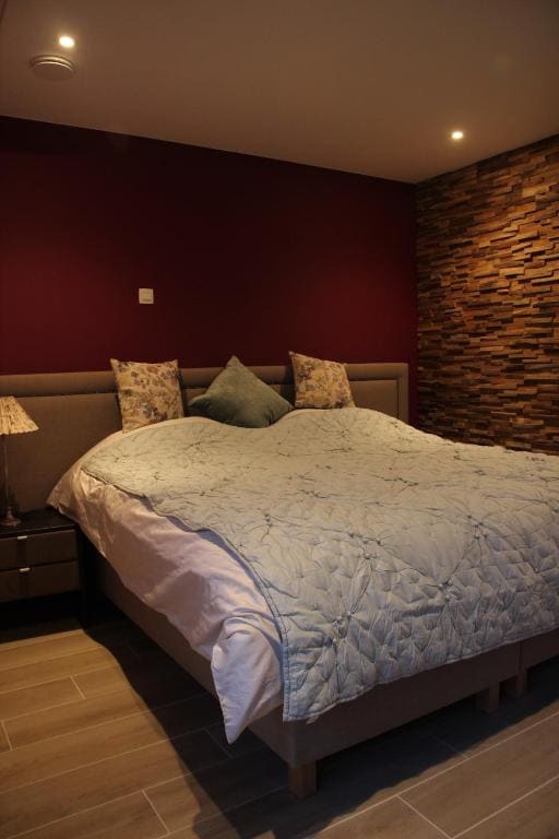 Deluxe Double Room with Bath room - Image 1