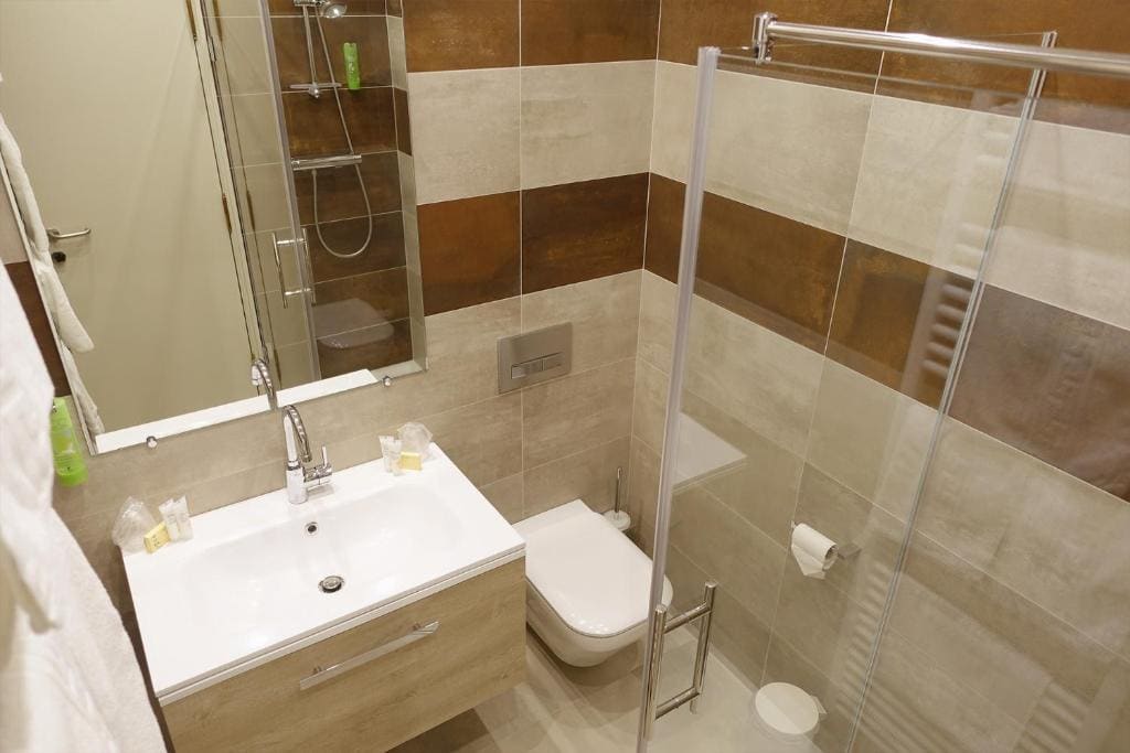 Superior Single Room room - Image 2