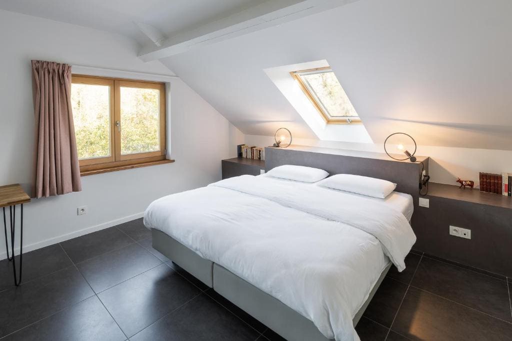 Two-Bedroom Apartment room - Image 1