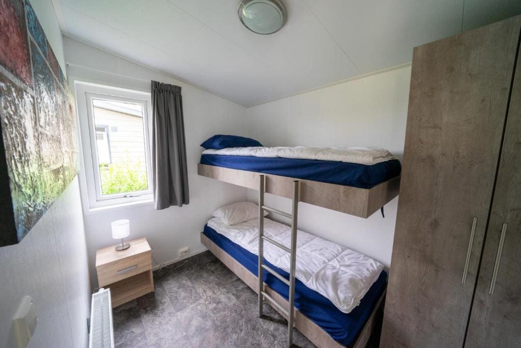 Velthorst 6 room - Image 1