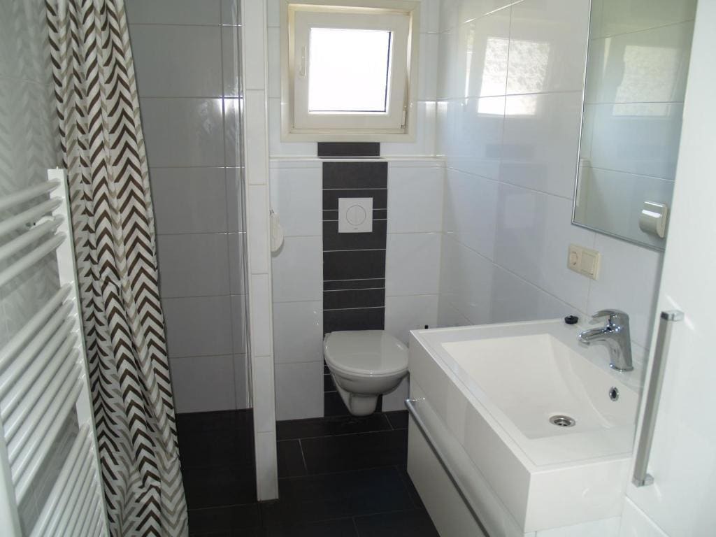 Velthorst 6 room - Image 2
