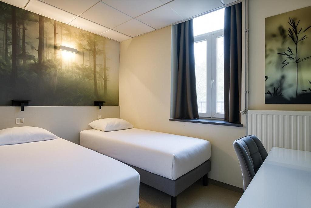 Superior Quadruple Room room - Image 1