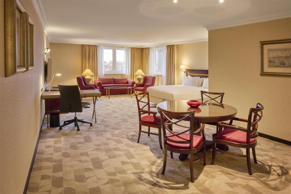Ambassador King Suite room - Image 1
