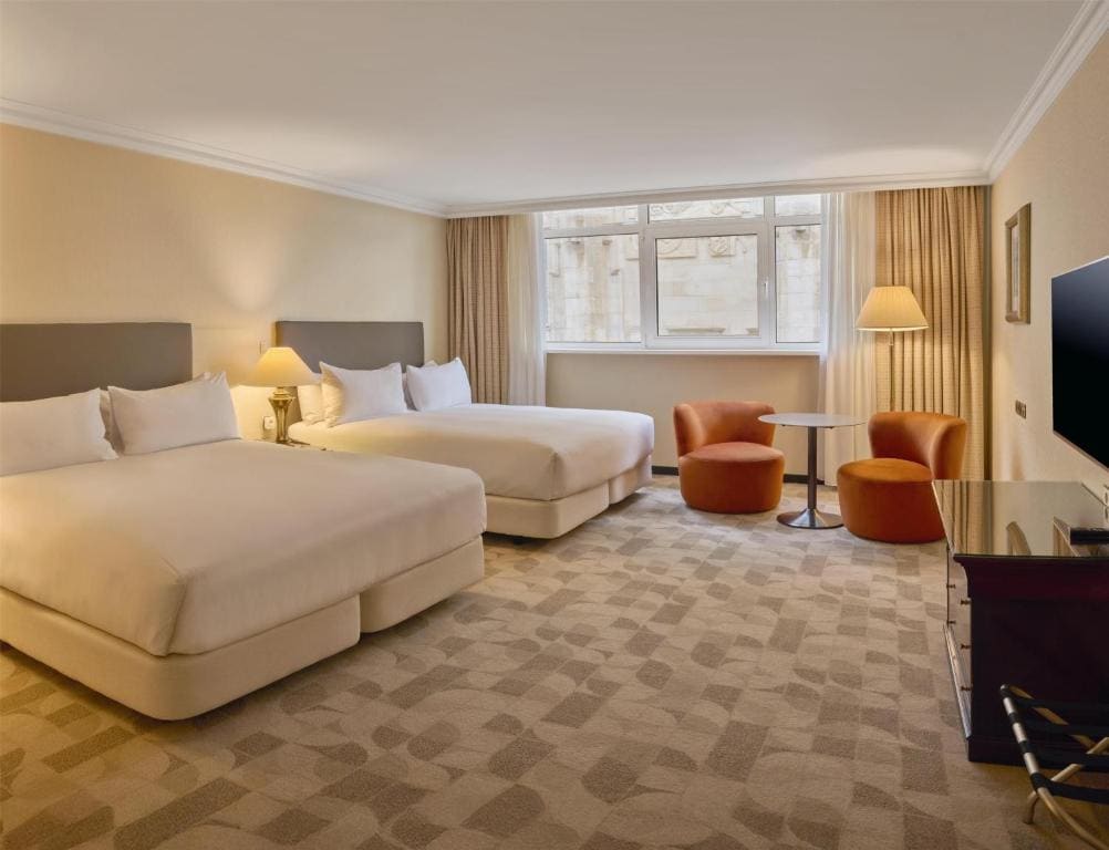 Executive King Room with Two King Beds room - Image 1