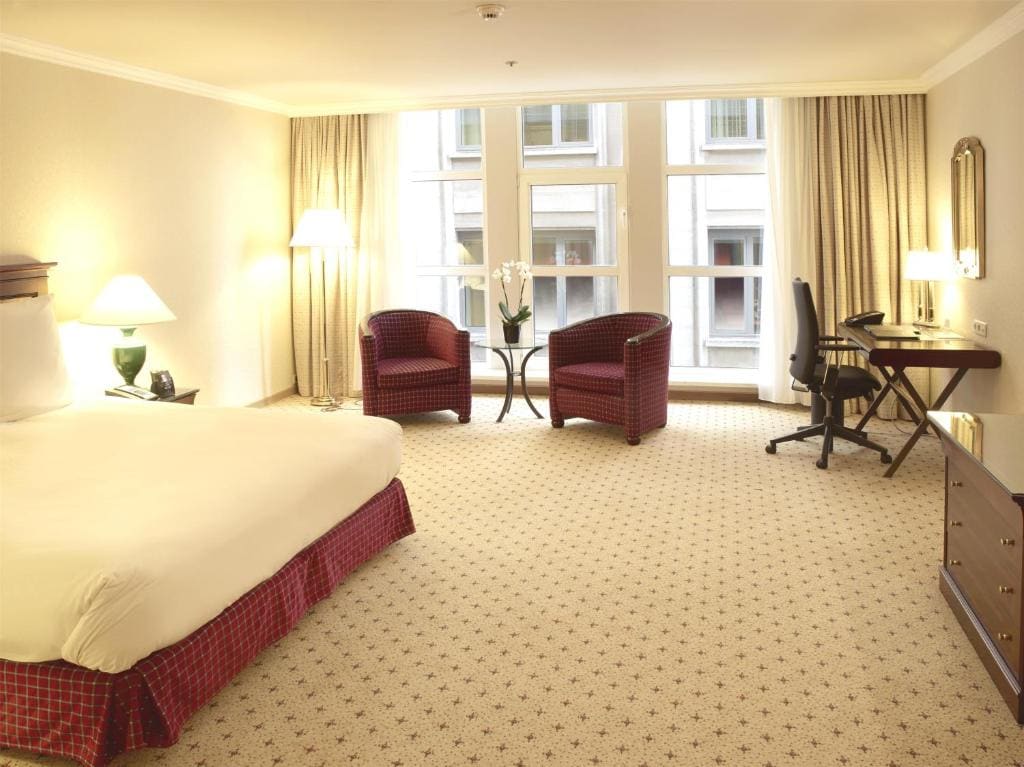 Executive King Room room - Image 3