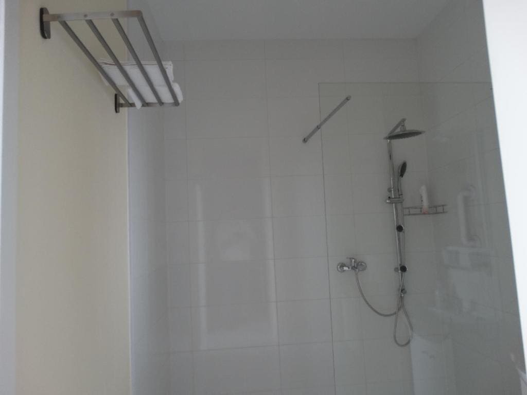 Standard Triple Room room - Image 2