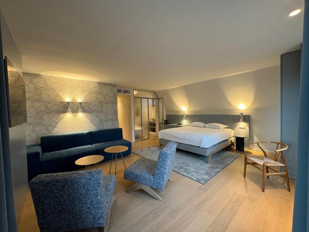 Deluxe Twin Room room - Image 2