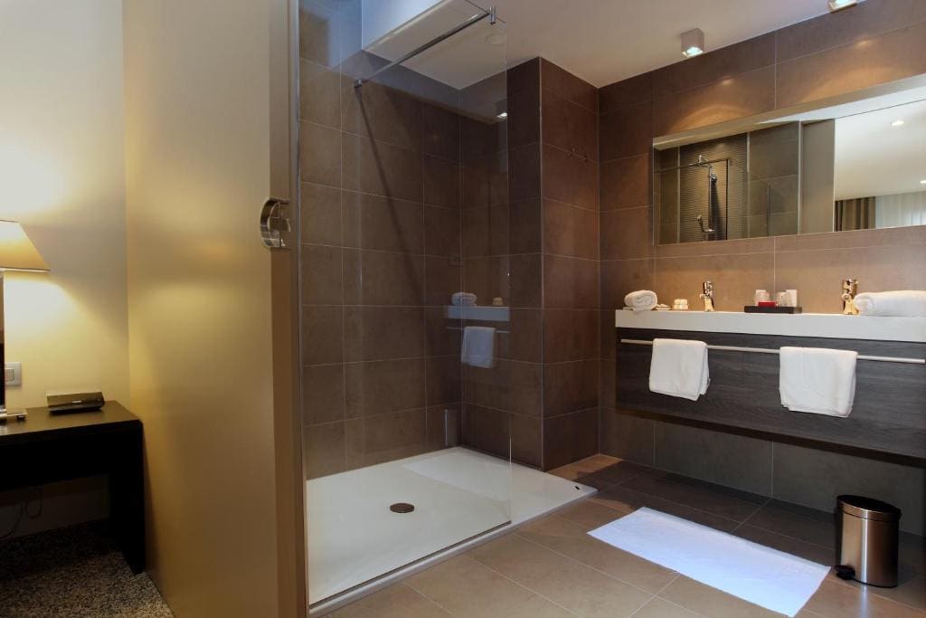 Comfort Twin Room room - Image 3