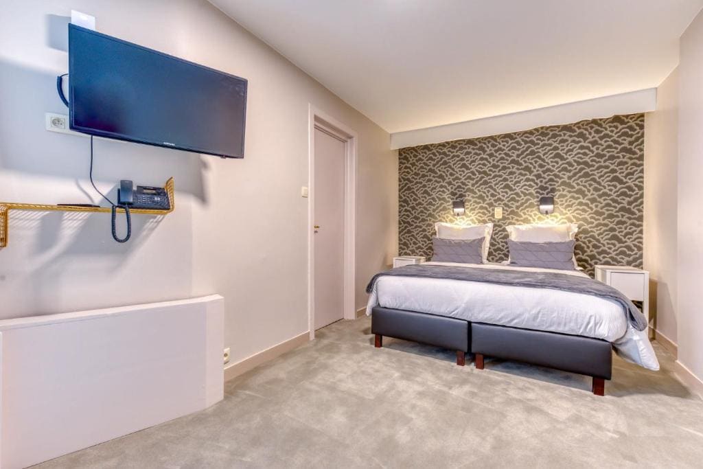 Suite room - Image 1