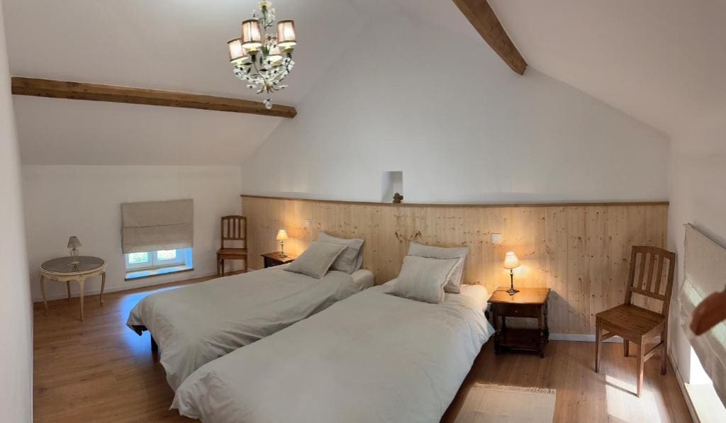 Room room - Image 2