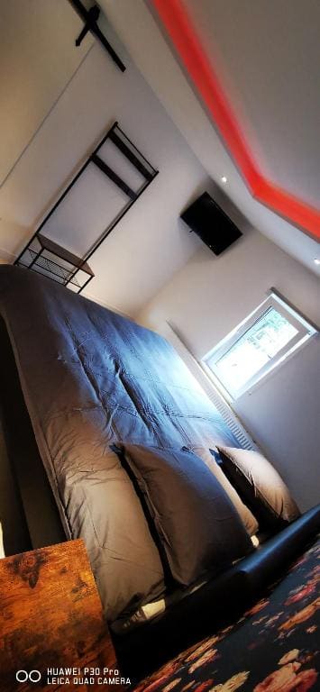 Double Room with Private Bathroom room - Image 3