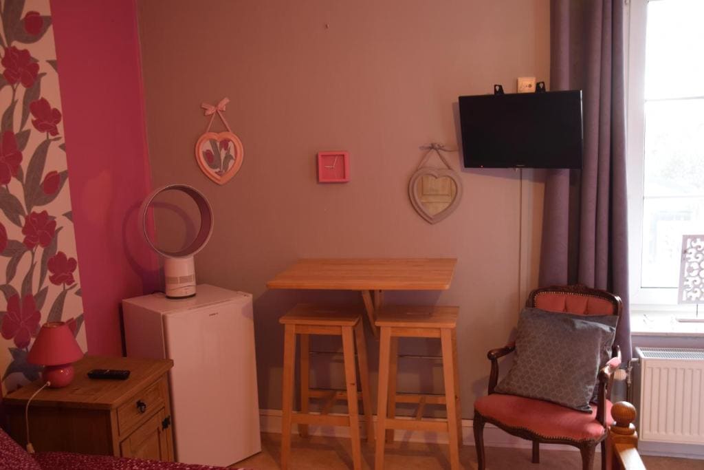 Double Room with Private Bathroom room - Image 2