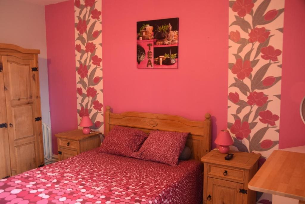 Double Room with Private Bathroom room - Image 1