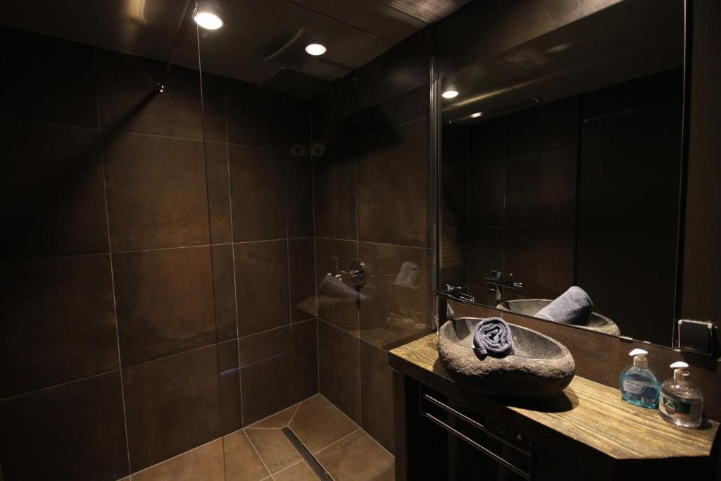 Deluxe Double or Twin Room room - Image 3