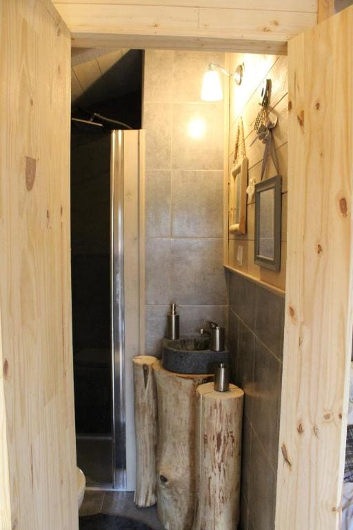 Comfort Triple Room with Shower room - Image 2