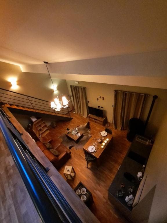 Deluxe Suite with Spa Bath room - Image 1