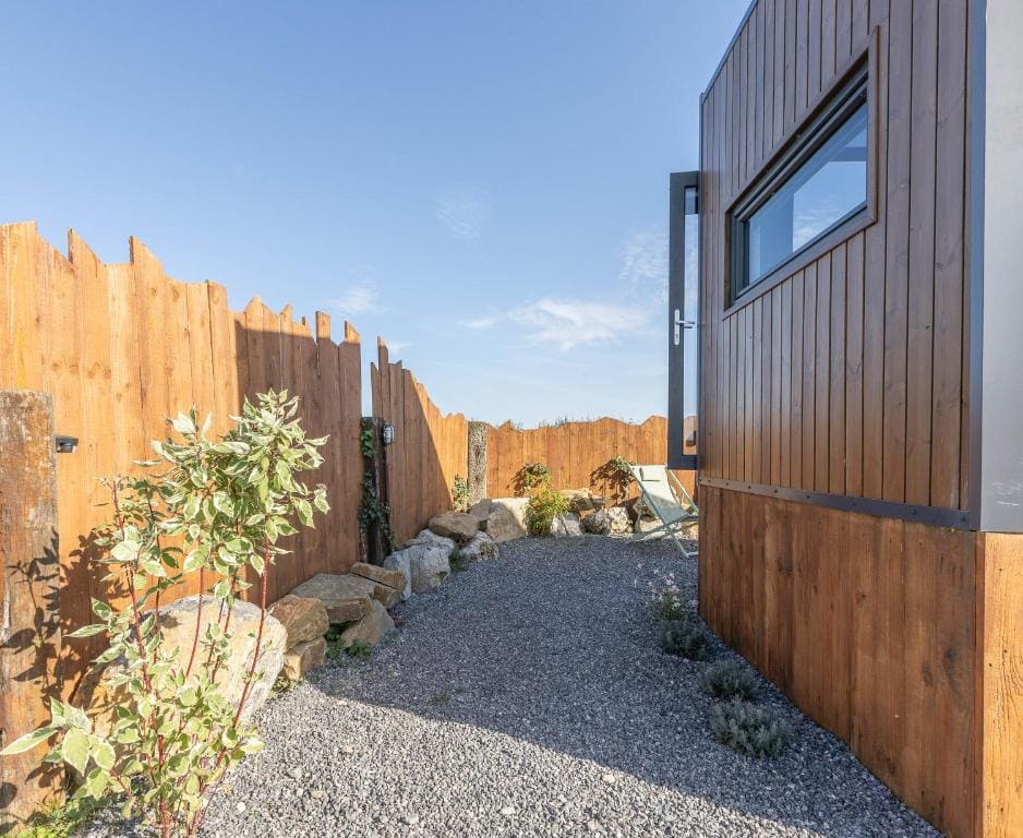 Triple Room with Garden View room - Image 3