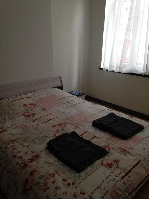 Five-Bedroom House room - Image 1