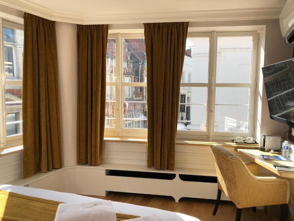 Deluxe Room room - Image 2