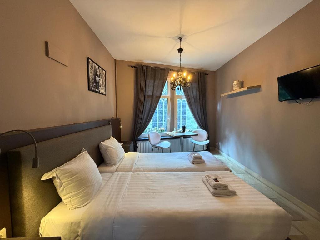 Superior Double or Twin Room room - Image 1