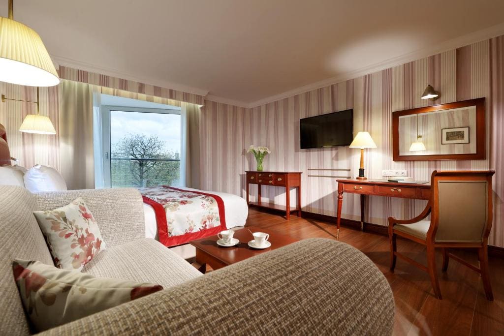 Deluxe Triple Room room - Image 1