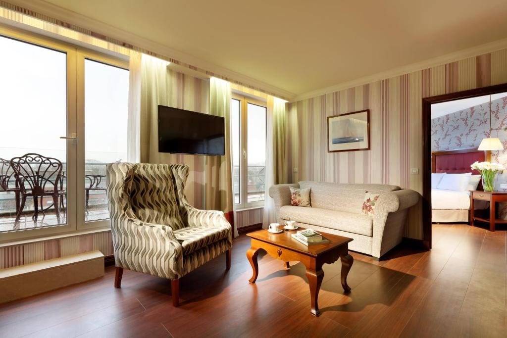 Junior Suite with Terrace room - Image 3