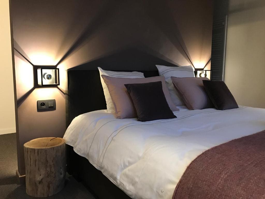 Deluxe King Room room - Image 1
