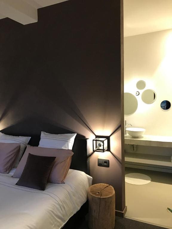 Deluxe King Room room - Image 3
