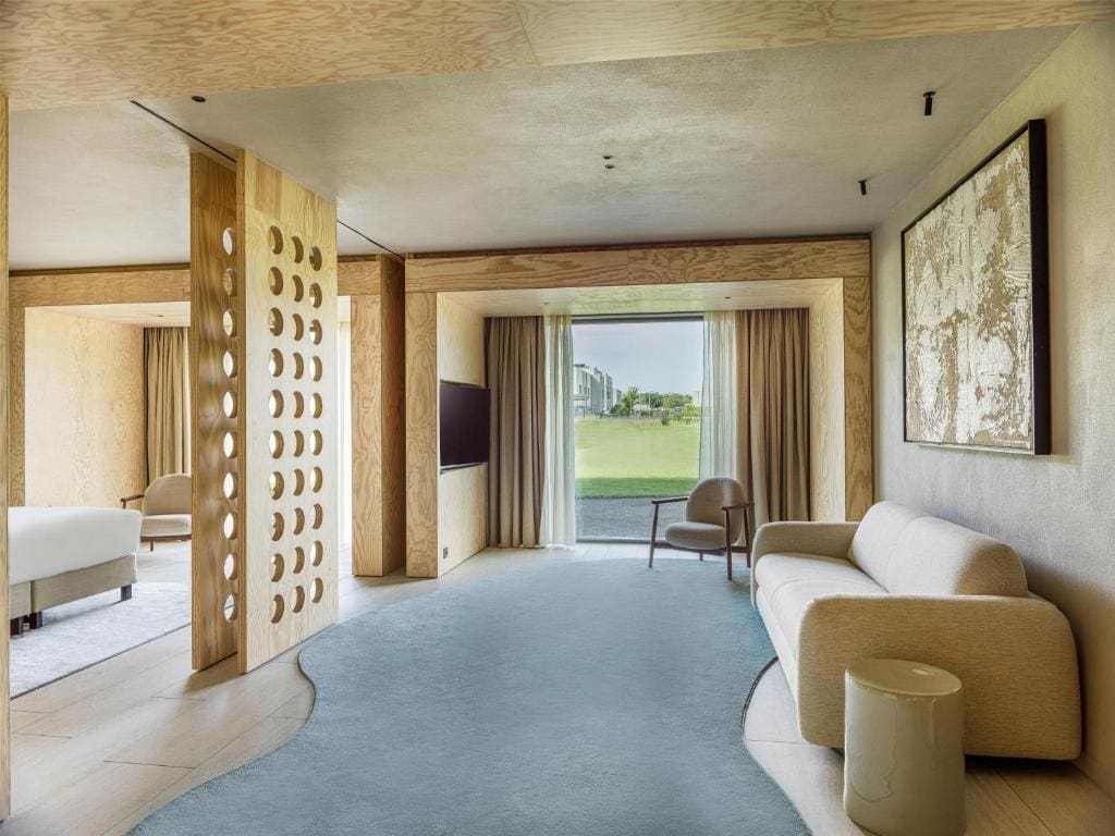 Suite room - Image 1