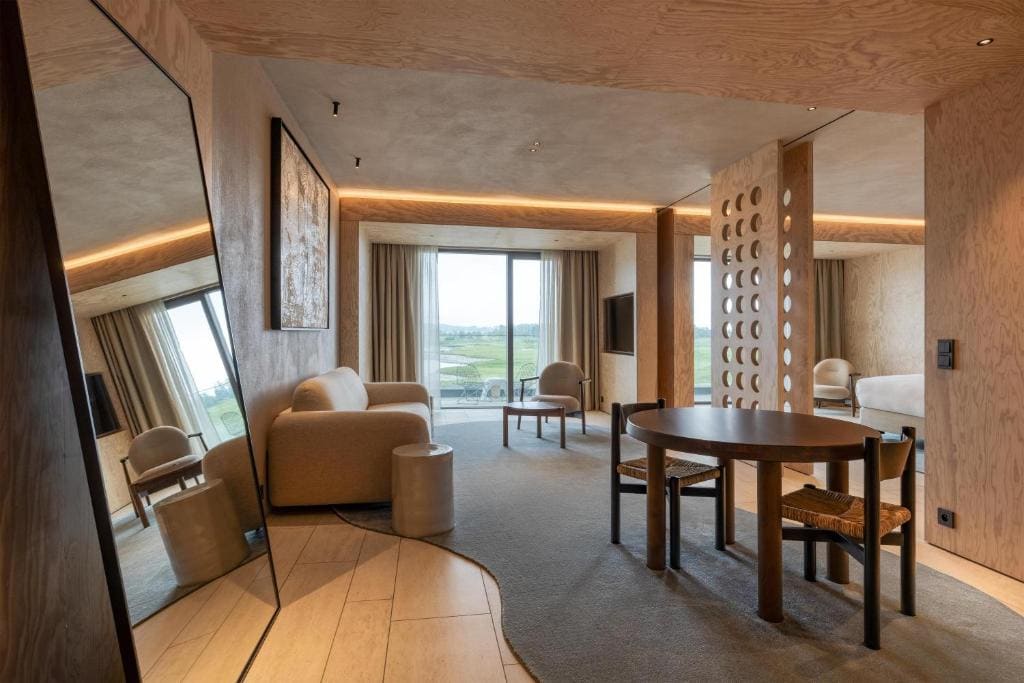 Premium Suite room - Image 3
