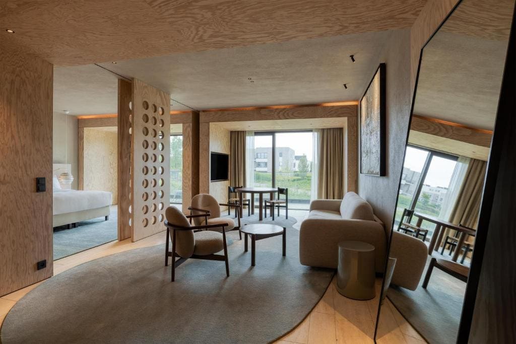 Premium Suite room - Image 2