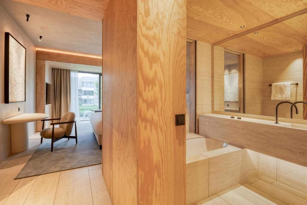 Superior Room room - Image 3
