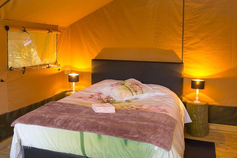 Tent room - Image 3