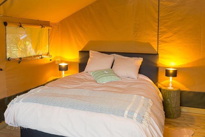 Tent room - Image 2