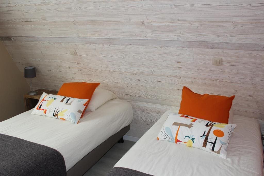 Double Room with Private Bathroom room - Image 3