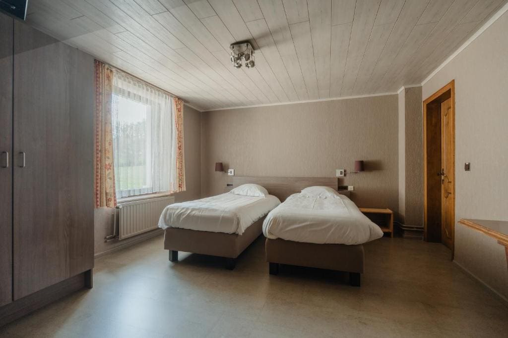 Budget Double Room room - Image 2