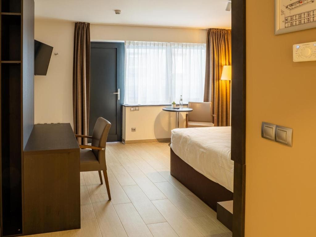 Standard Double Room room - Image 2