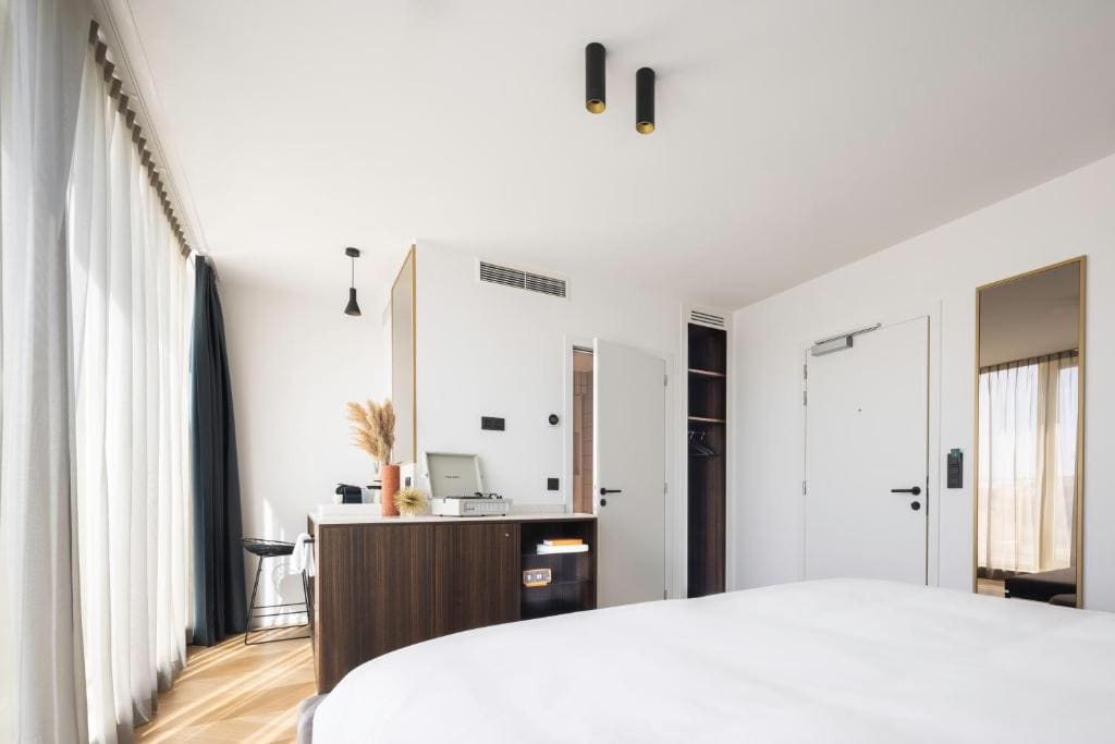 Penthouse Room with terrace room - Image 2