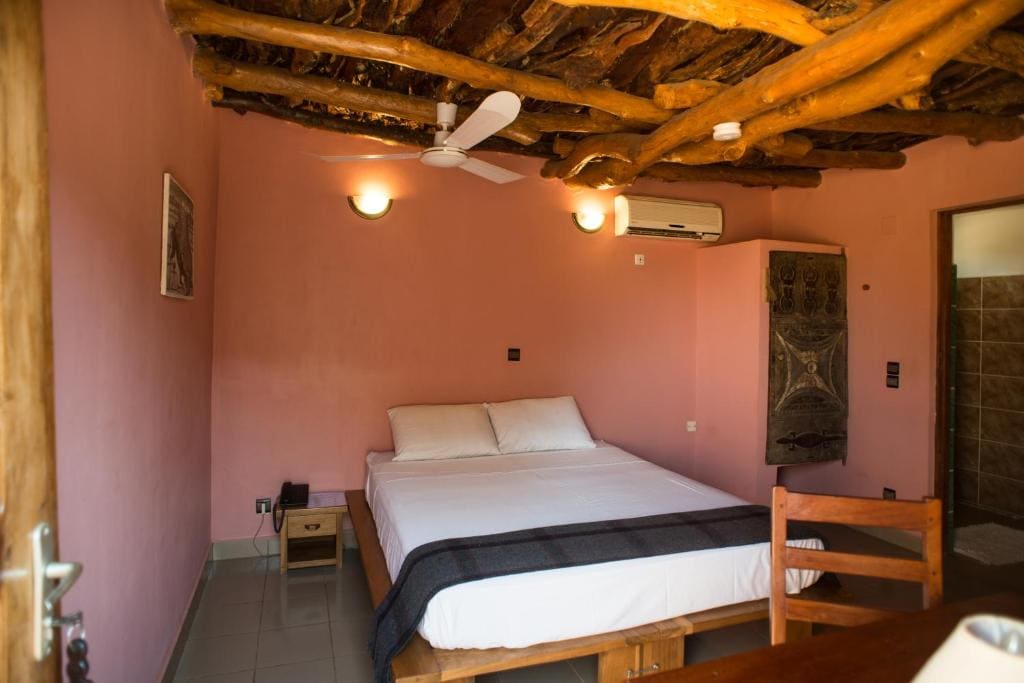 Classic Single Room with Shower room - Image 1