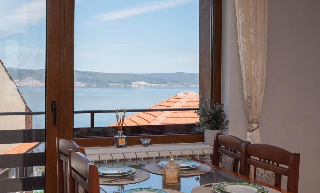Apartment with Sea View room - Image 1