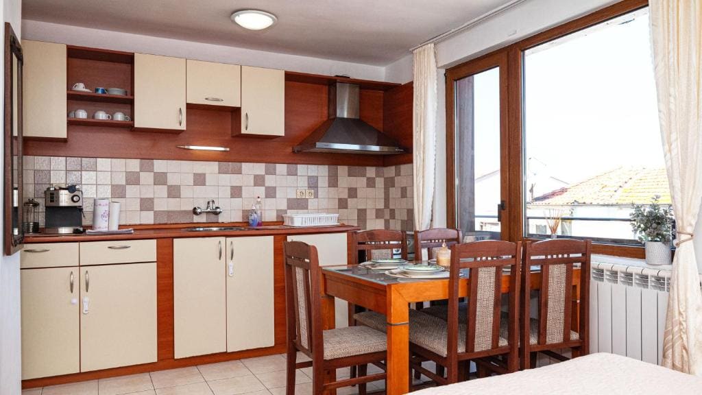 Apartment with Sea View room - Image 2