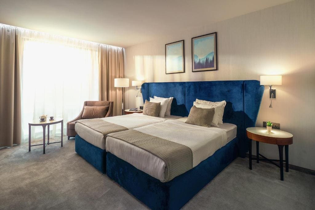 Double Room with Balcony and Park View and Free Access to AquaHouse Thermal & Beach room - Image 2