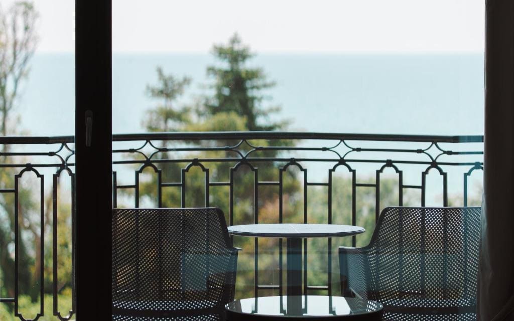 Double Room with Balcony and Sea View and Free Access to AquaHouse Thermal & Beach room - Image 2