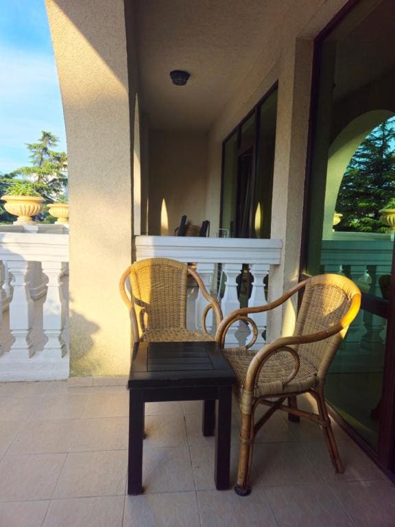 Double Room with Balcony room - Image 2