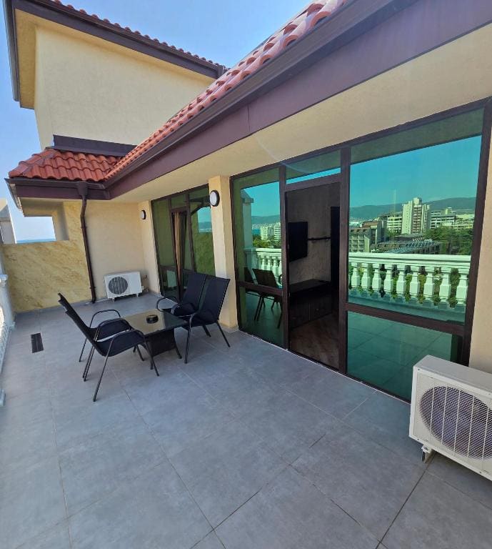 One-Bedroom Suite with Terrace and Sea View room - Image 2
